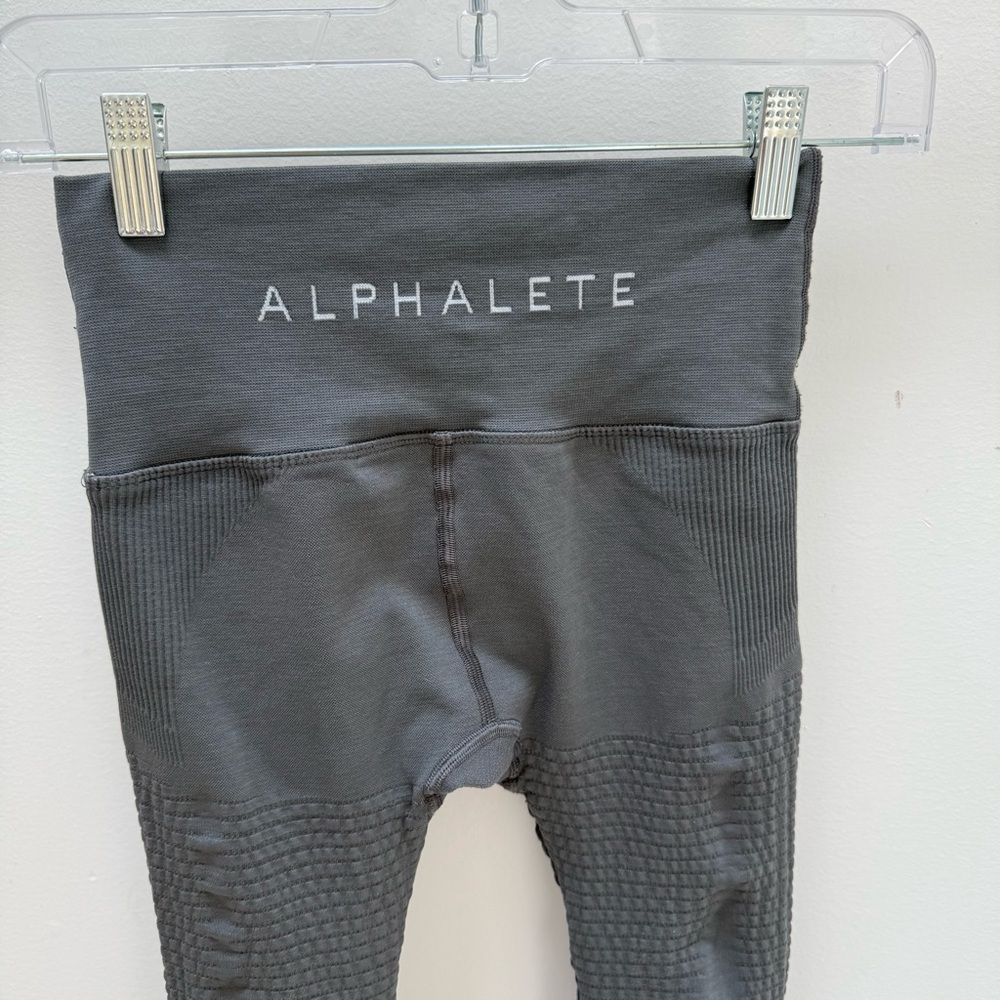 Alphalete Amplify Leggings Small | Seamless Contour | Grey - Picture 3 of 6